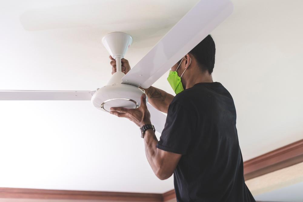 Why You Need Ceiling Fan In Kitchen: 3 Significant Reasons