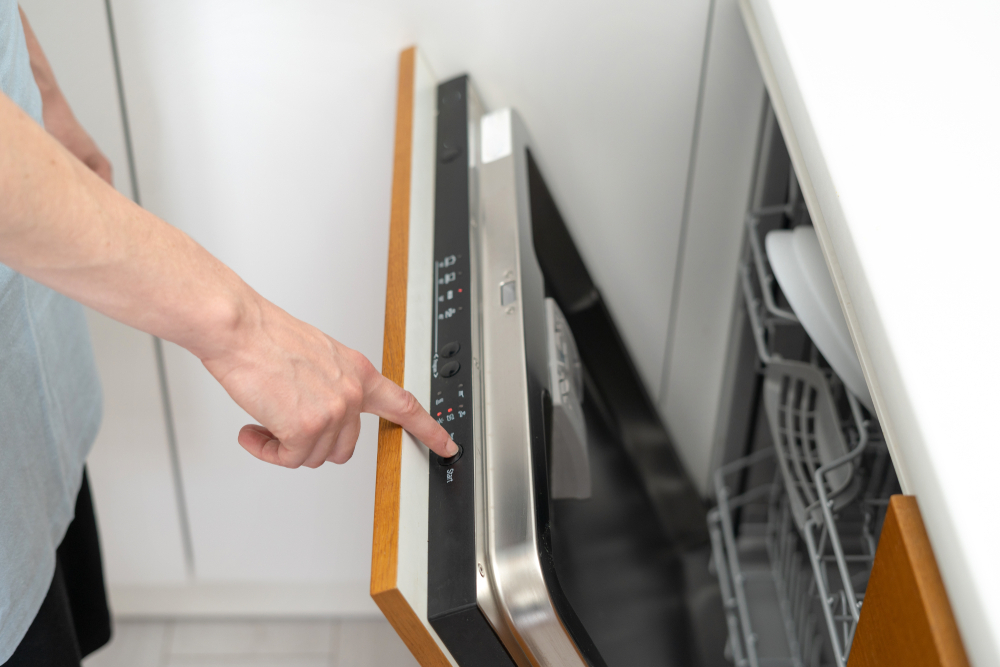 What Are Dishwasher Advantages And Disadvantages?